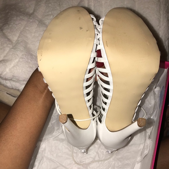 Tamia Heeled Sandal - Picture 5 of 5